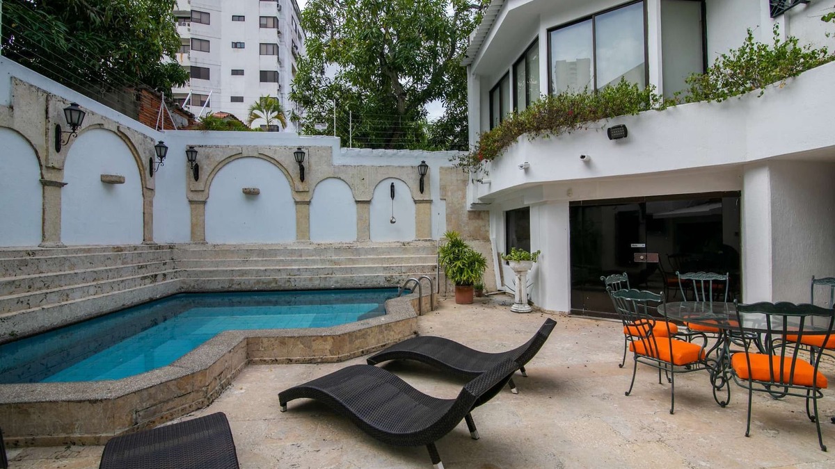 Bocagrande House | Beautiful 6 Bedroom Mansion in Bocagrande
