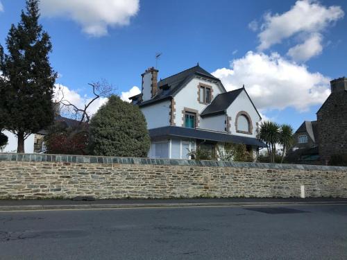 Lannion House | Beautiful 8-bedroom family home
