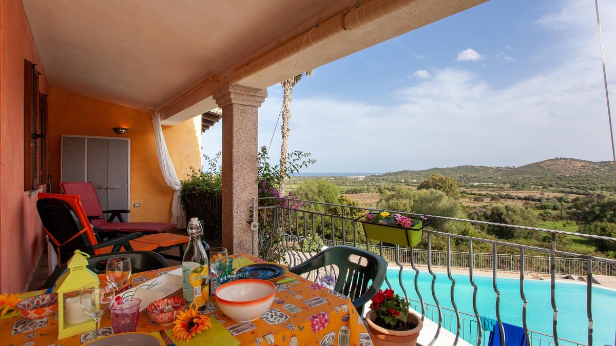 Maiorca Apartment | Beautiful Apartment “Sunrise” with Sea View, Balcony, Terrace & Pool; Parking Available