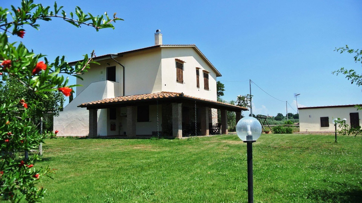 Magliano in Toscana Apartment | Beautiful apartment for 4 guests with TV, pets allowed and parking