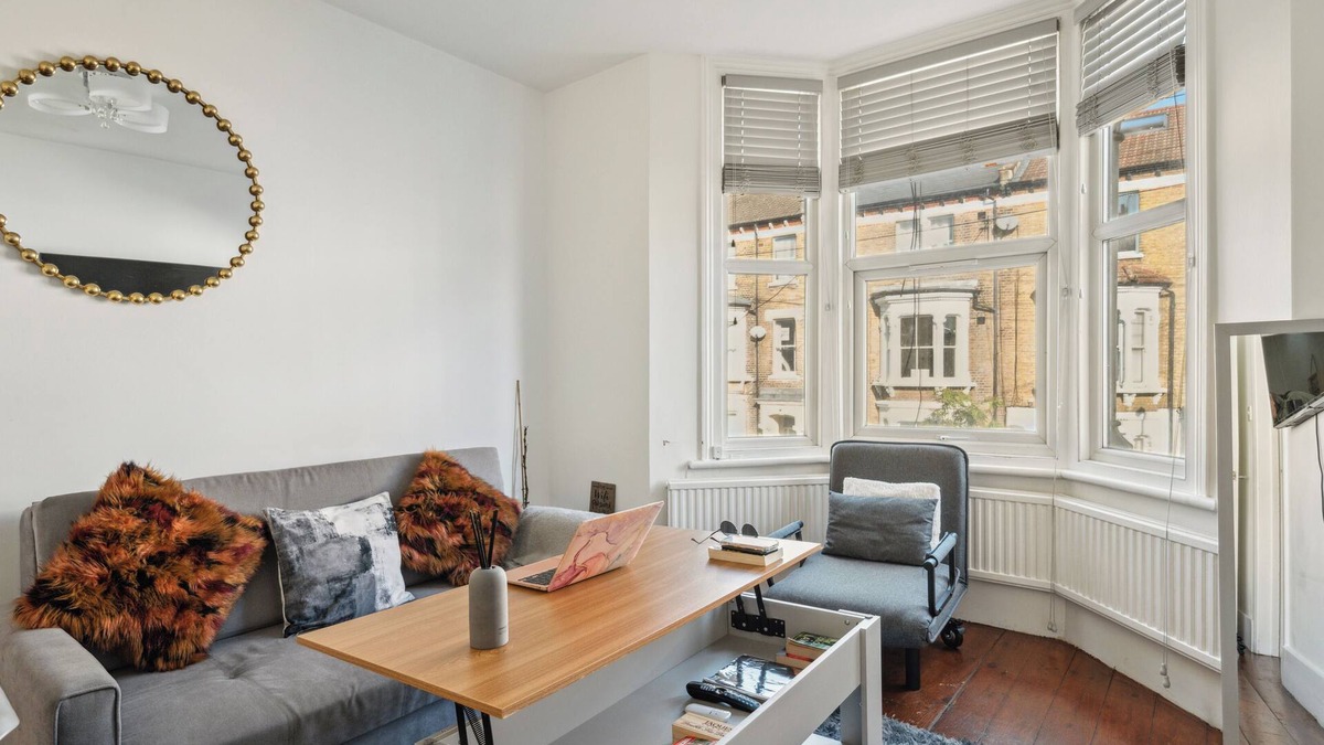 Brixton Apartment | Beautiful Abode in Brixton