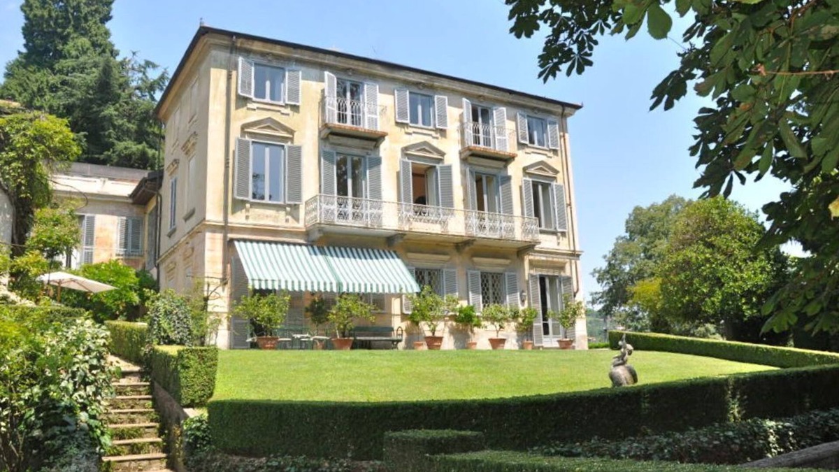 Pinerolo Villa | Beautiful and charming apartment in nineteenth century villa