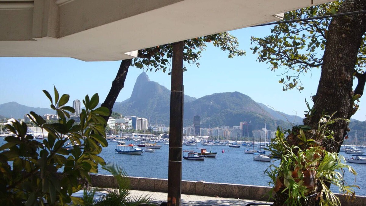 Urca Apartment | Beautiful and comfortable apartment in the safest and most stylish neighborhood of Rio