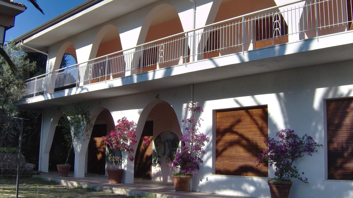 Copanello Villa | Beautiful and elegant Mediterranean-style villa,