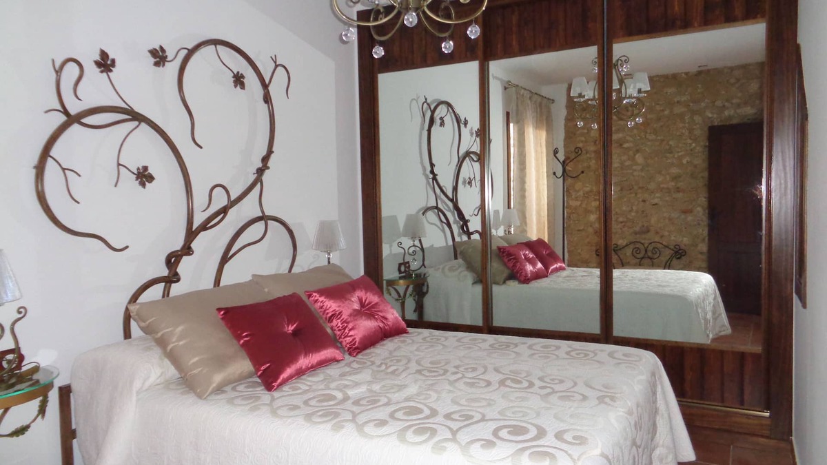 Colomera House | Beautiful and luxurious house to rest and relax.
