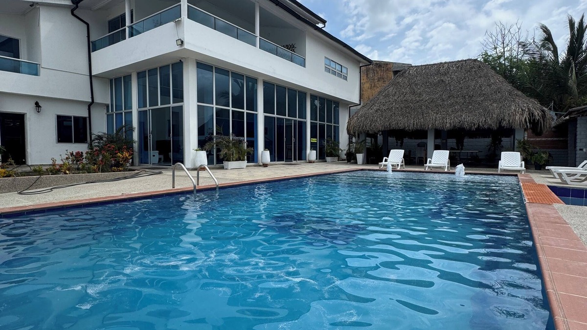 Santa Veronica Villa | Beautiful and Spacious 6-bedroom villa close to the beach in Santa Verónica