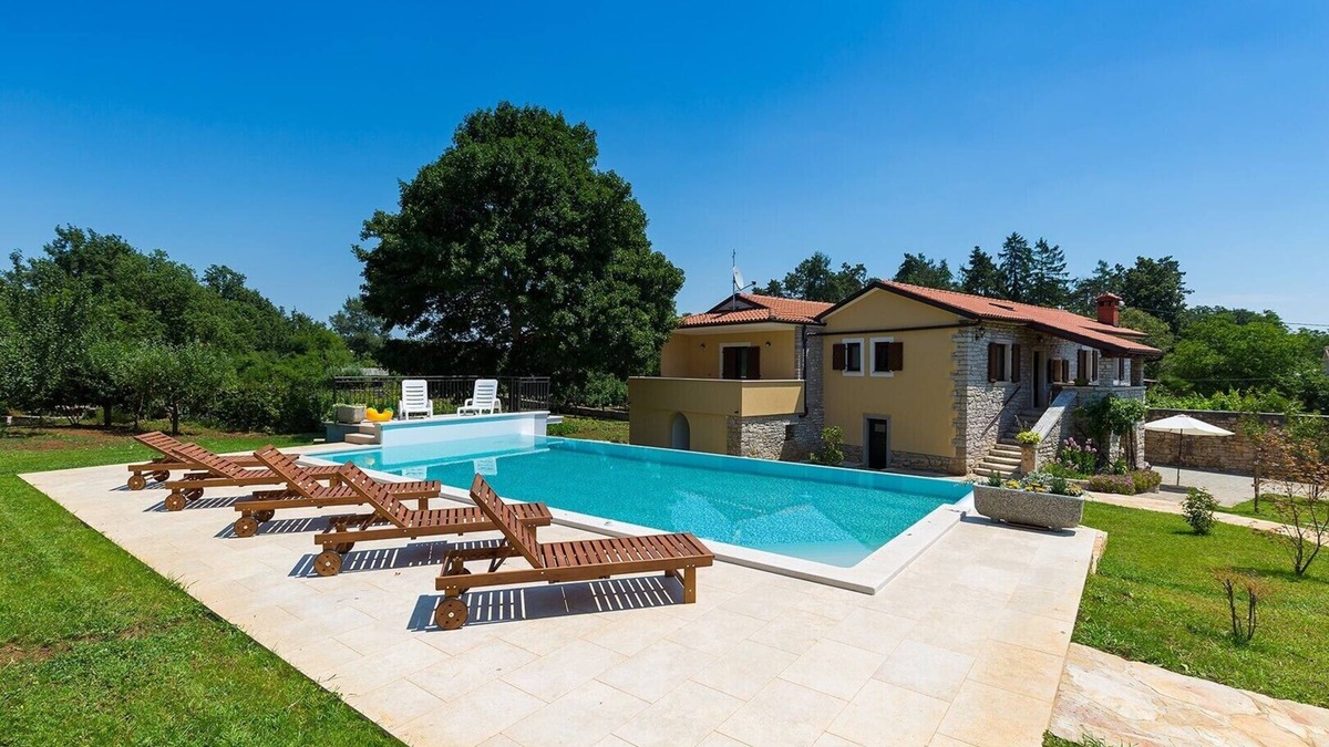 Heki Villa | Beautiful and spacious newly built villa with private pool in a quiet environment in the interior of Istria