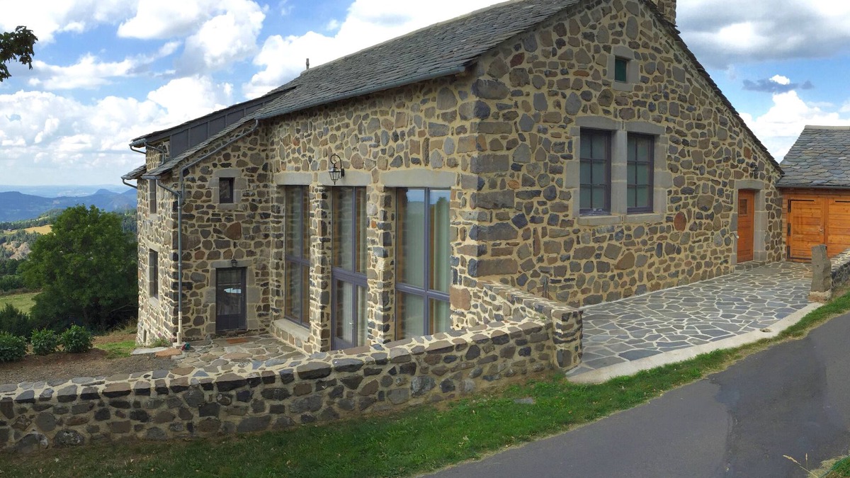Saint-Front House | Beautiful and unique eco-friendly house with stunning views