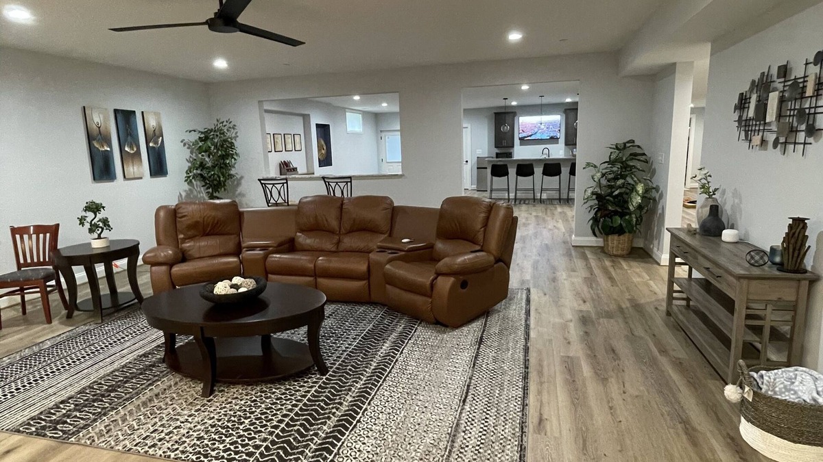 Cape Saint Claire Apartment | Beautiful Annapolis 3 Bedroom Basement Apartment, Super Clean, Super Spacious !
