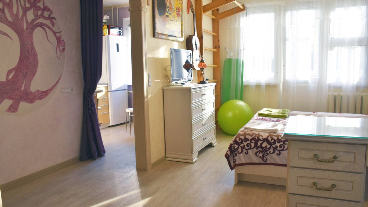 Oktyabrsky District Apartment | Beautiful apartment with a spring water!