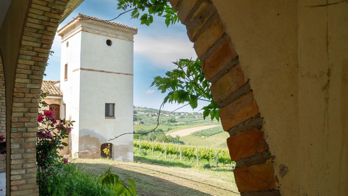 Citta Sant'Angelo Apartment | Beautiful apartment for 4 people with pool, WIFI, TV, pets allowed and panoramic view