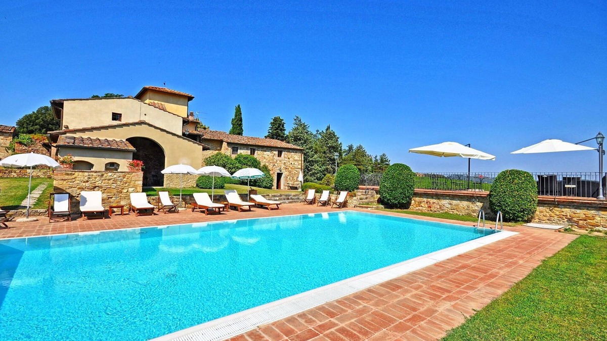 San Casciano in Val di Pesa Apartment | Beautiful apartment with A/C, WIFI, pool, TV, pets allowed and parking, close to Greve In Chianti