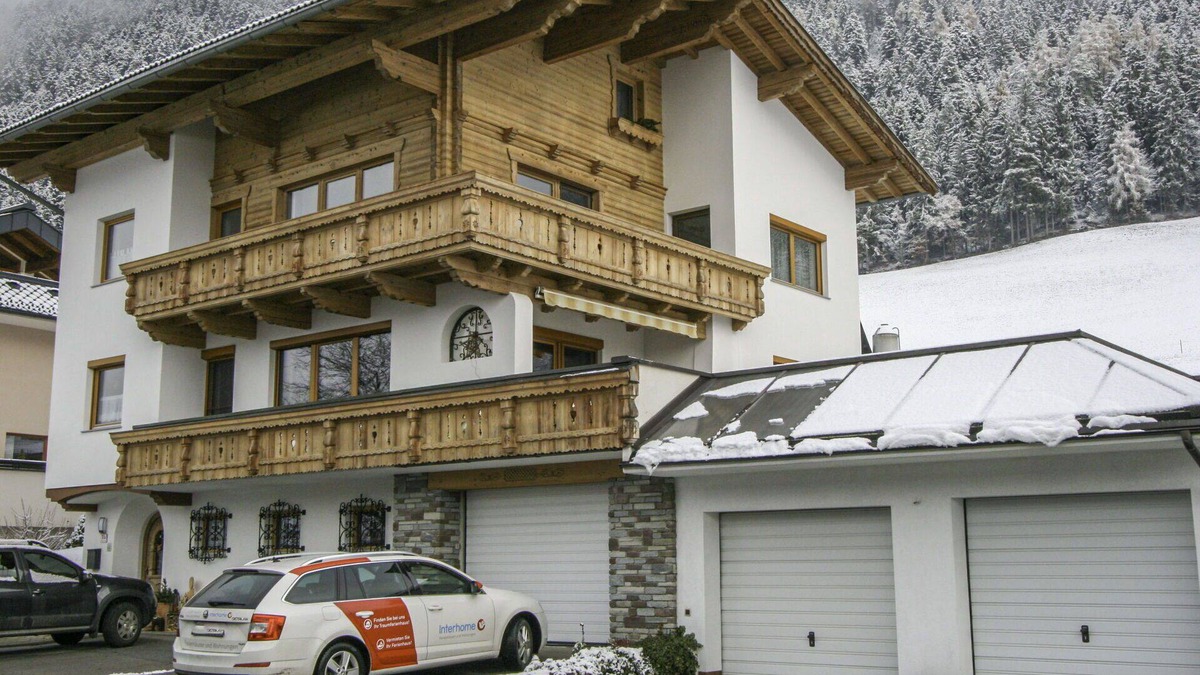 Bruck am Ziller Apartment | Beautiful apartment for 4 people with WIFI, TV, balcony and parking