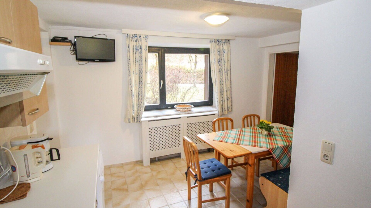Muhldorf Apartment | Beautiful apartment for 7 guests with WIFI, TV, terrace, panoramic view and parking