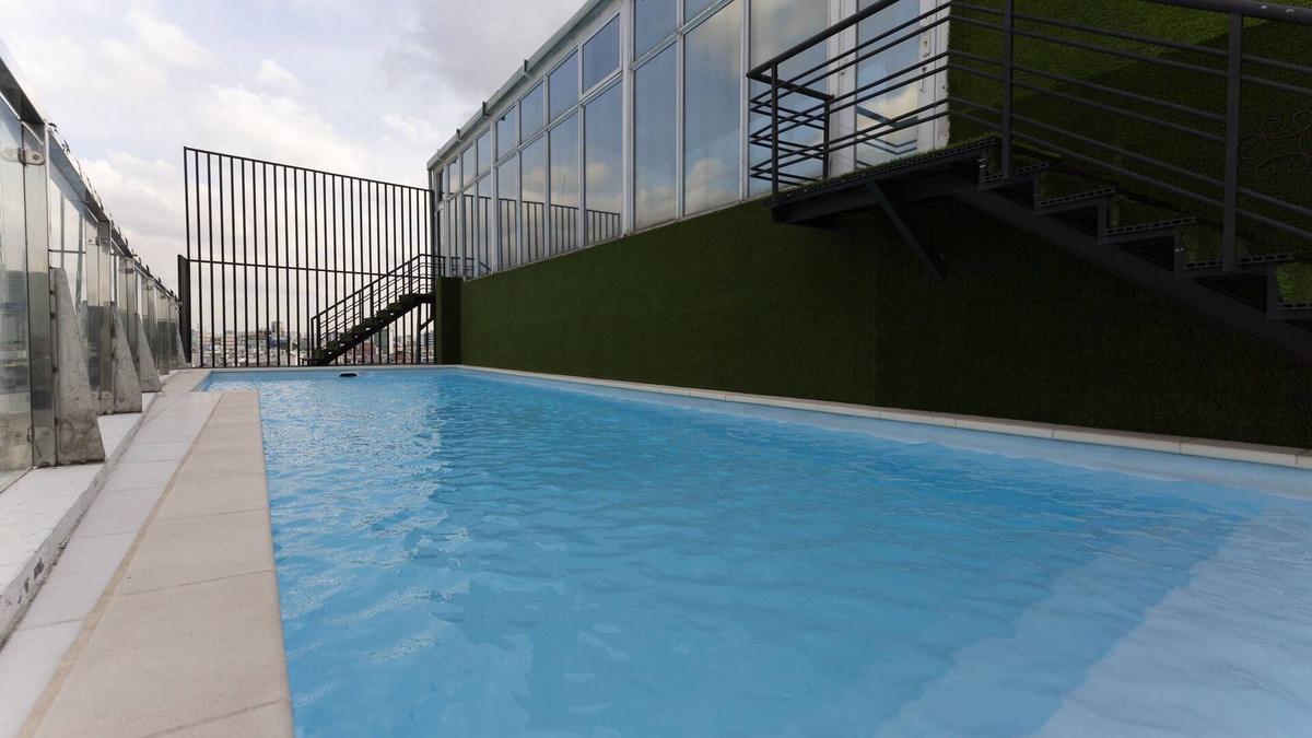 Phu Nhuan Apartment | Beautiful Apartment with Pool and Gym