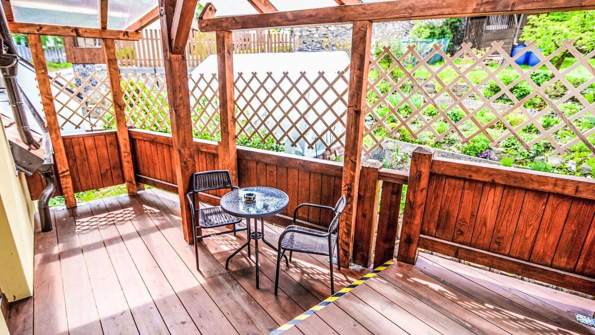 Cesky Krumlov Apartment | Beautiful apartment for 5 guests with WIFI, patio, pets allowed and parking
