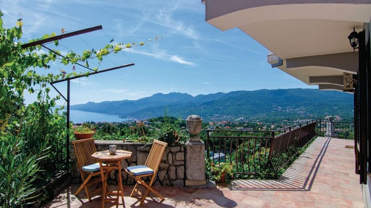 Kastav Apartment | Beautiful apartman Tijan in town of Kastav
