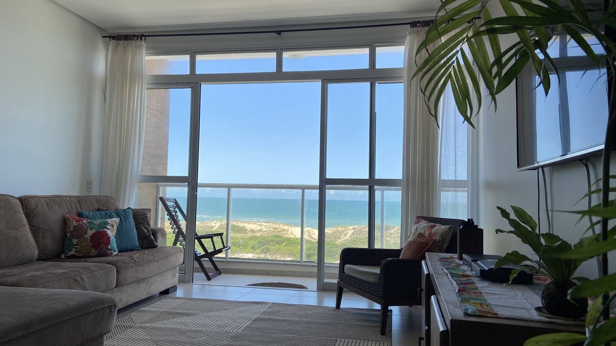 Lagoa Pequena Apartment | Beautiful apartment in front of the sea with view of the beach - 3 suites for 8 people