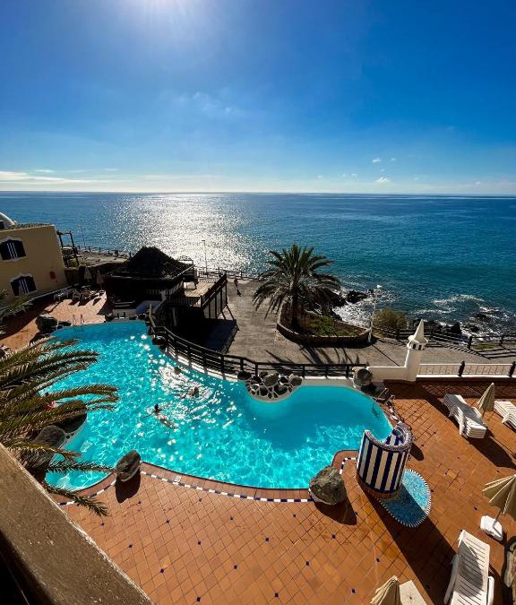 Playa del Aguila Apartment | Beautiful Apartment Altamar