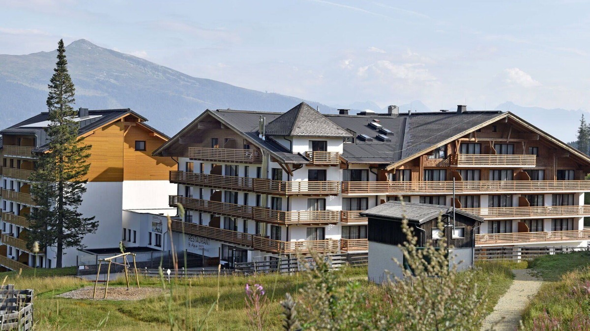 Katschberg Apartment | Beautiful apartment for 6 guests with WIFI, pool, TV, balcony, pets allowed and panoramic view