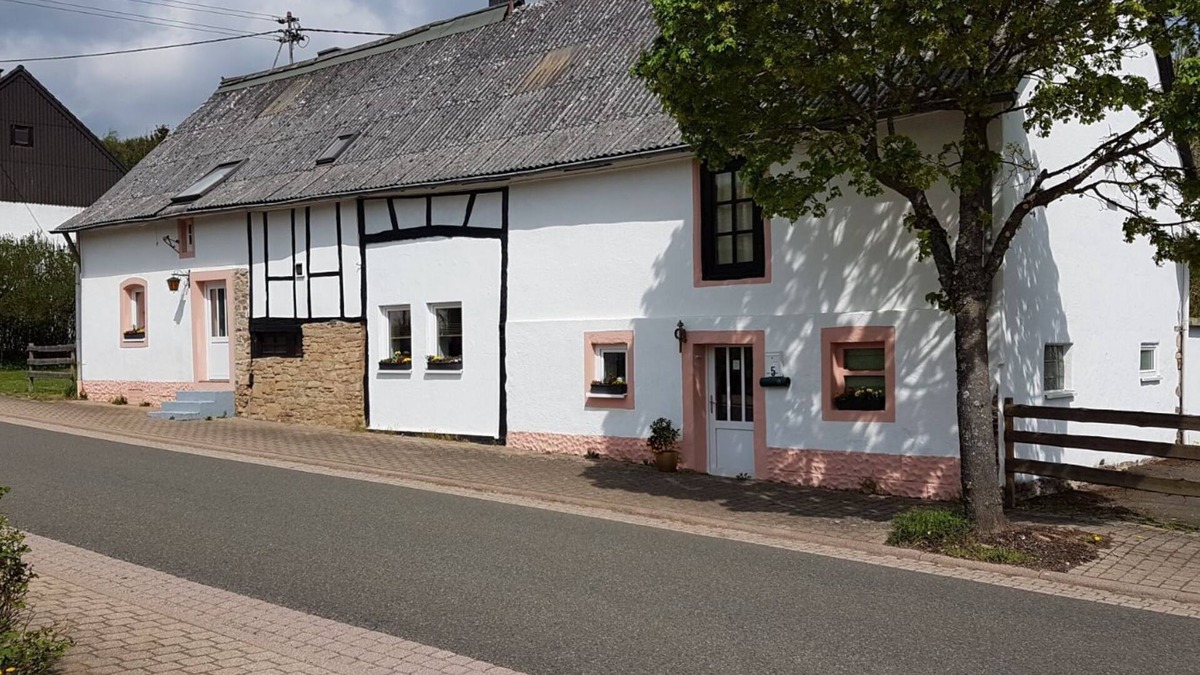 Oberhambach Apartment | Beautiful apartment located in a Fachwerk style farmhouse in the Hünsruck Hochwald