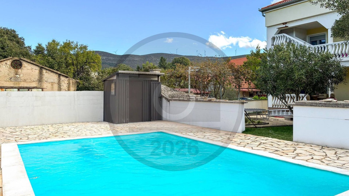 Gornji Karin Apartment | Beautiful apartment in Karin Gornji
