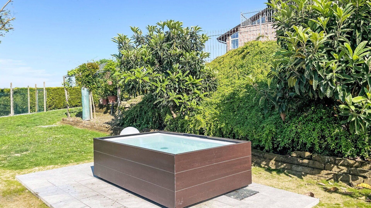 Portacomaro Apartment | Beautiful apartment with A/C, pool, WIFI, TV, terrace, pets allowed, panoramic view and parking