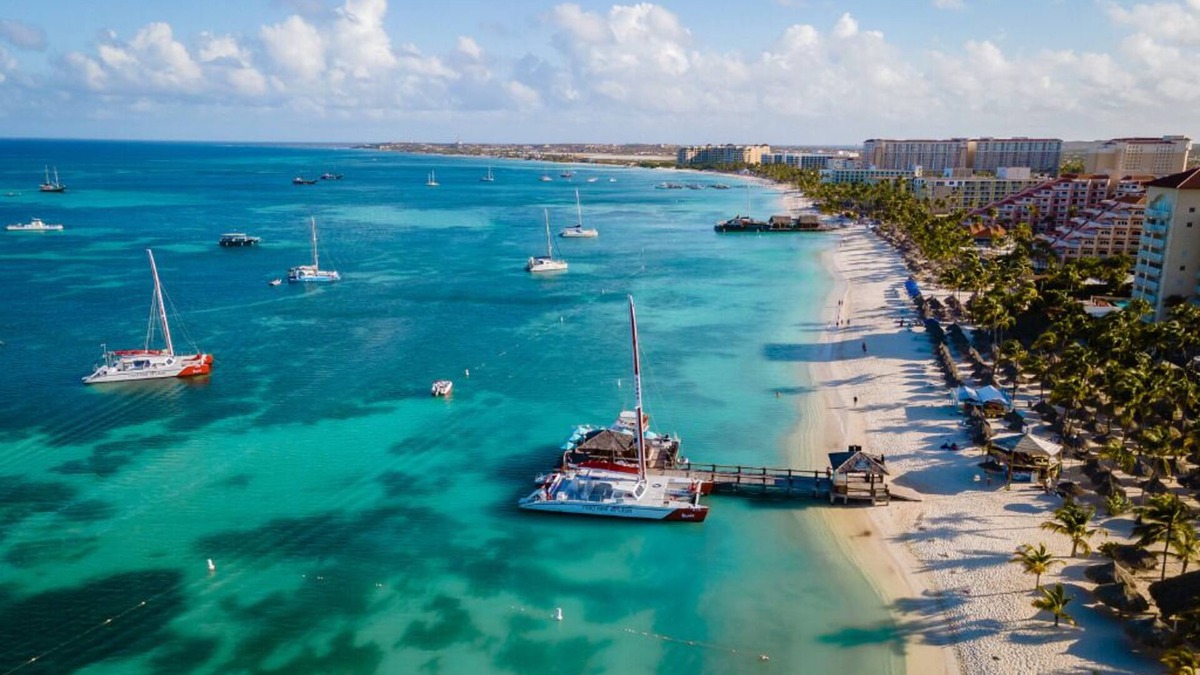 Kamay Apartment | Beautiful apartment 10 minutes walk from Beach