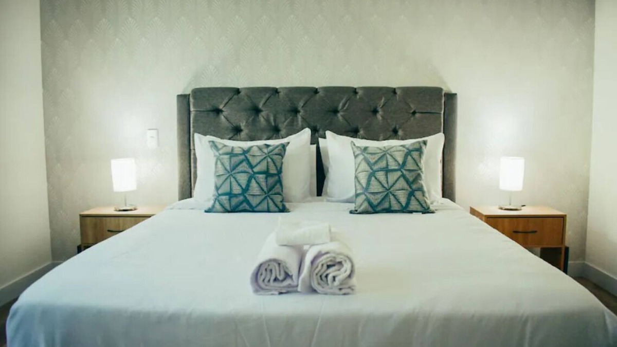La Aguacatala Apartment | Beautiful apartment, 2 B, 2 Bth, Poblado Medellin