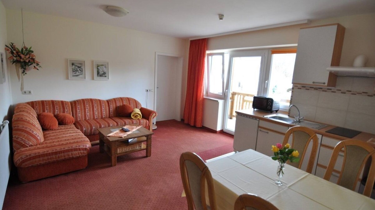 Reutte Apartment | Beautiful apartment for 5 people - near Neuschwans