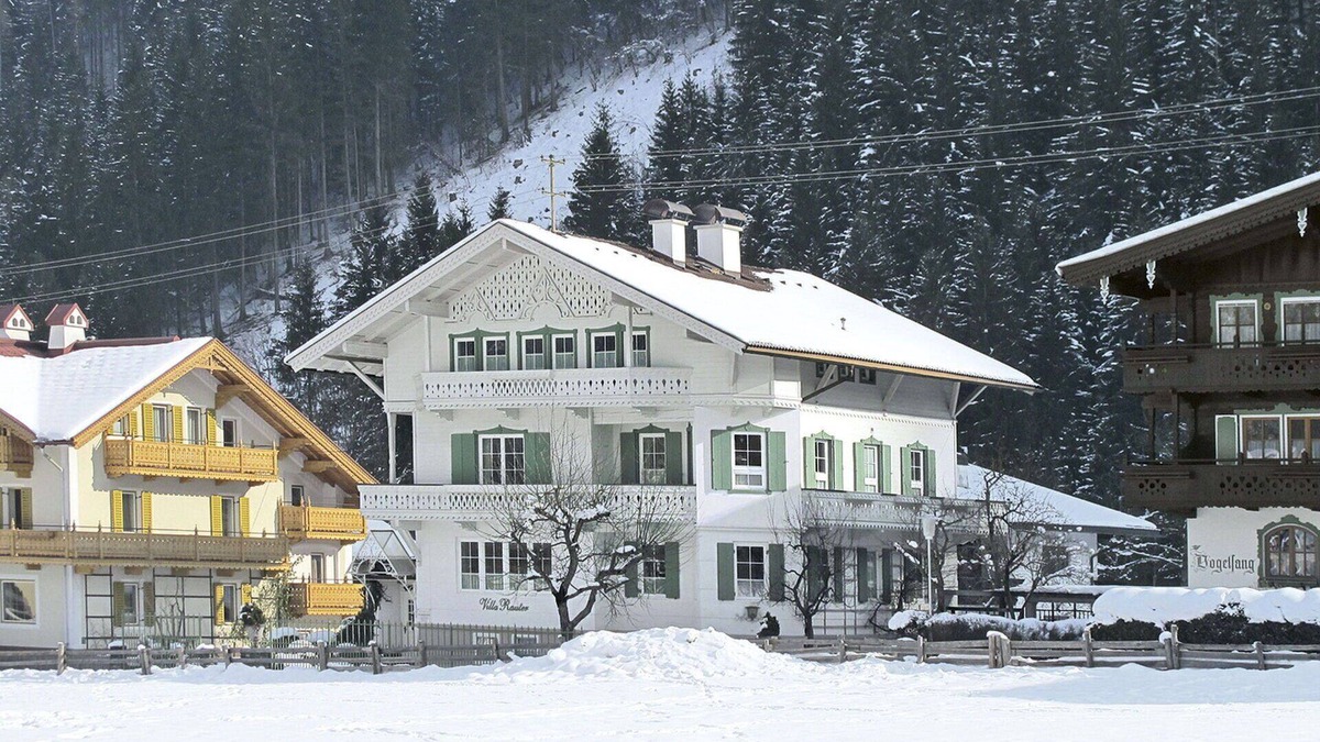 Mayrhofen Apartment | Beautiful apartment for 8 people with WIFI and TV