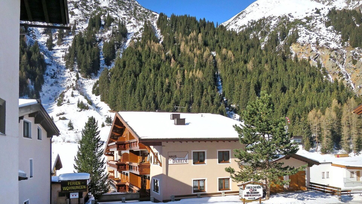 Plangeross Apartment | Beautiful apartment for 8 people with WIFI, TV, terrace, pets allowed and parking