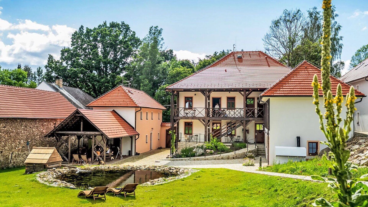 Horni Plana Apartment | Beautiful apartment for 4 guests with WIFI, terrace and pets allowed