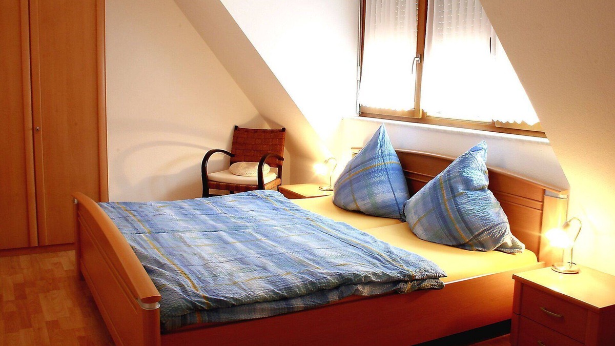 Neuried Villa | Beautiful apartment in villa for 4 guests with WIFI, TV, patio and parking