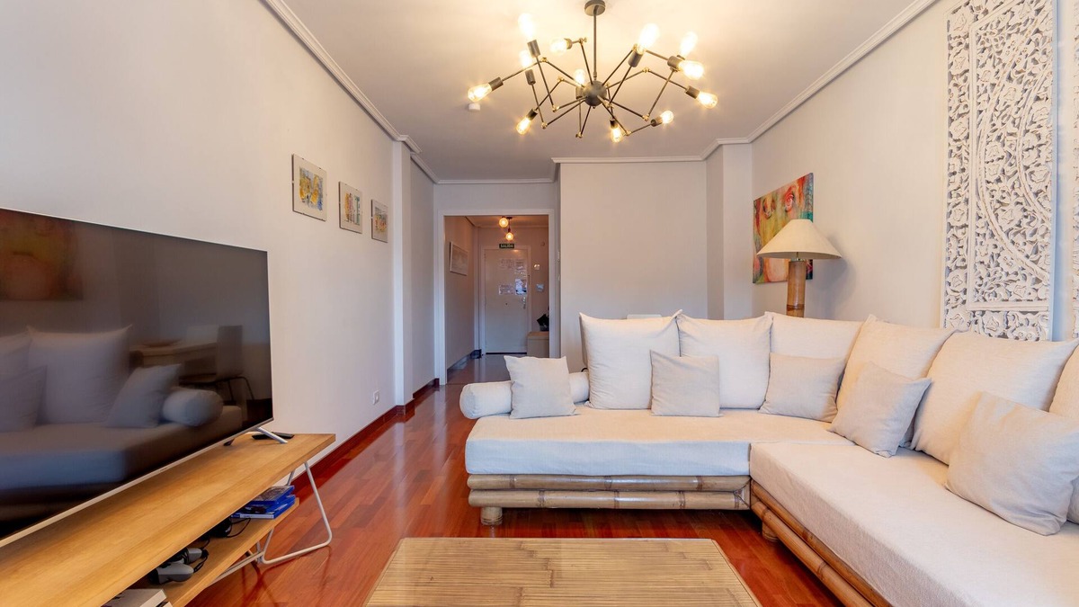 Barakaldo Apartment | Beautiful apartment for BEC, Bilbao BBK Live and close to beaches