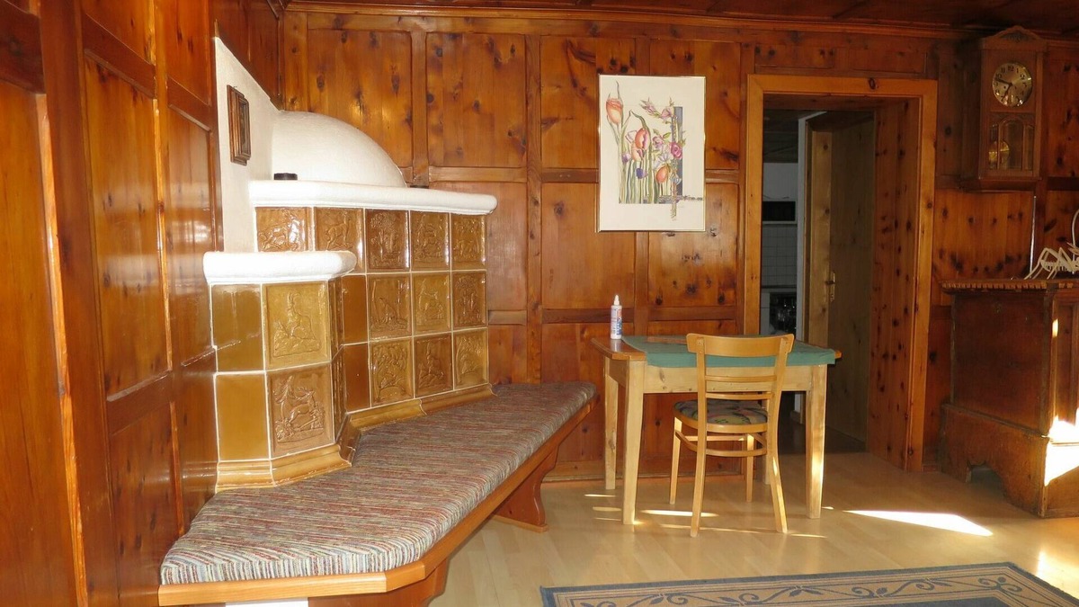 Sankt Anton am Arlberg Apartment | Beautiful apartment for 10 people with WIFI, TV, terrace and parking