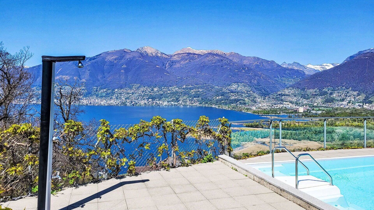 Magadino Apartment | Beautiful apartment for 5 guests with pool, WIFI, TV, terrace and parking