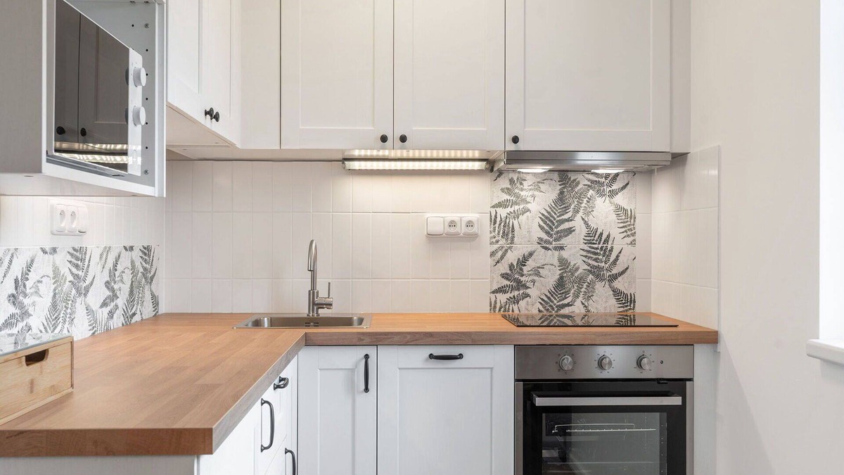 Hrensko Apartment | Beautiful apartment for 8 people with WIFI, TV, patio, pets allowed and parking