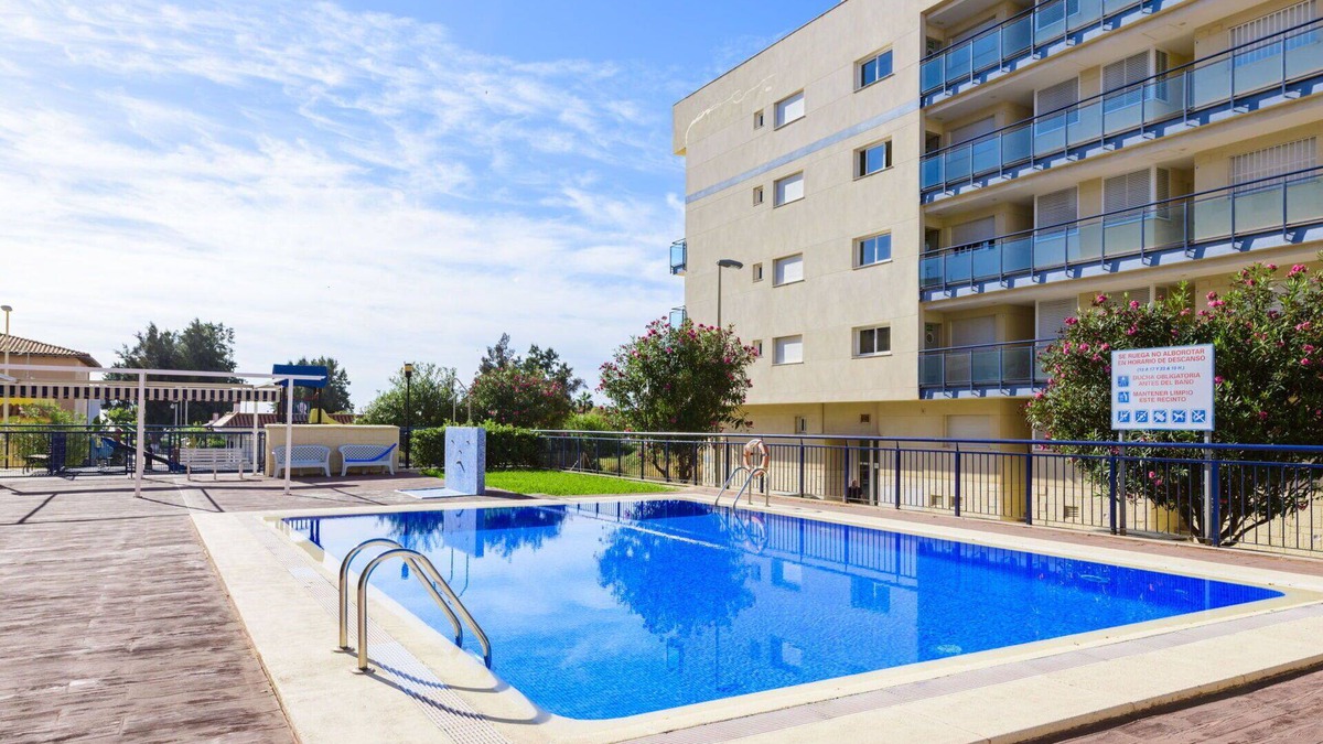 Moncofar Apartment | Beautiful apartment for 4 people with pool, TV and terrace