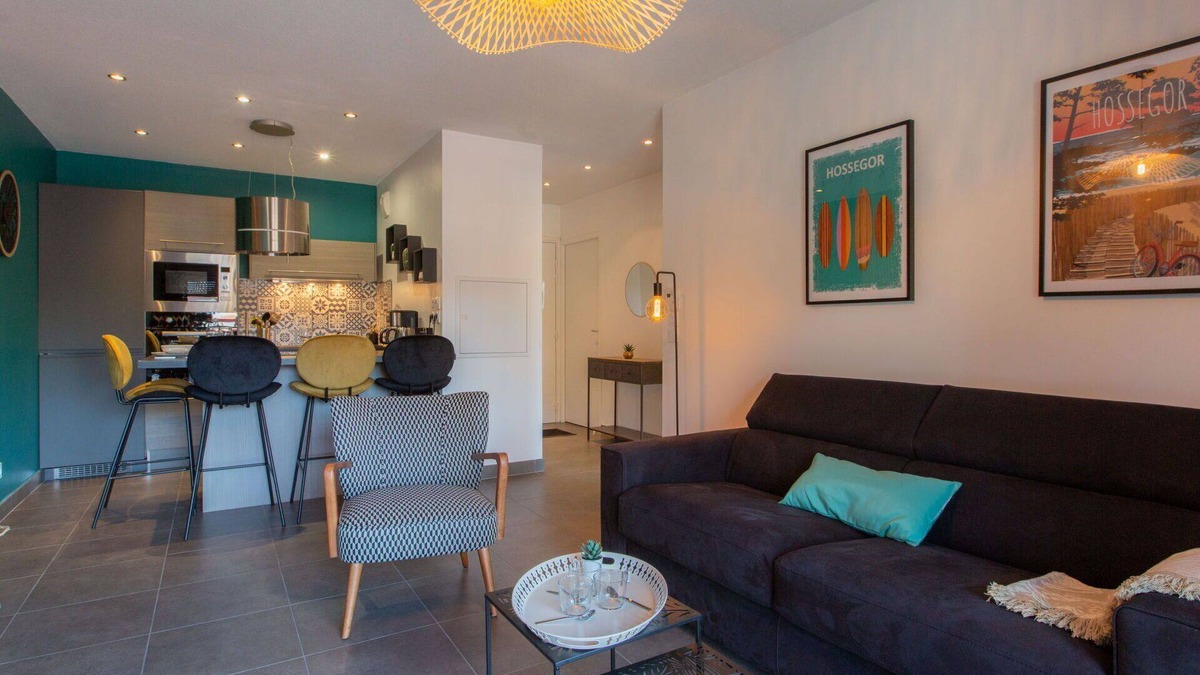 Les Estagnots Apartment | Beautiful apartment for 4 guests with WIFI, terrace and parking
