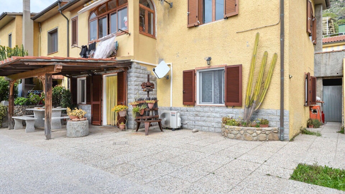 Pomonte Apartment | Beautiful apartment for 6 people with WIFI, A/C, TV, terrace and pets allowed