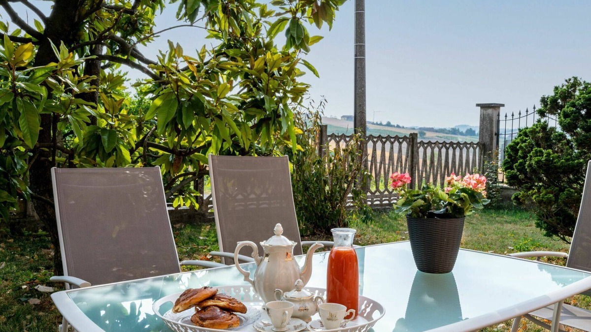 Castelletto Merli Apartment | Beautiful apartment for 4 people with WIFI, TV, patio, pets allowed and parking