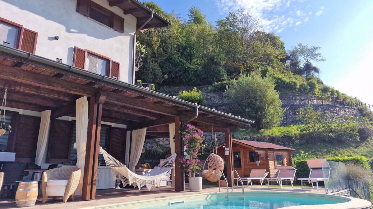Ardenno Apartment | Beautiful apartment for 5 guests with WIFI, pool, TV, terrace and parking