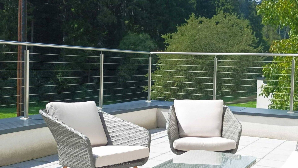 Landeck Apartment | Beautiful apartment for 8 guests with WIFI, TV and terrace