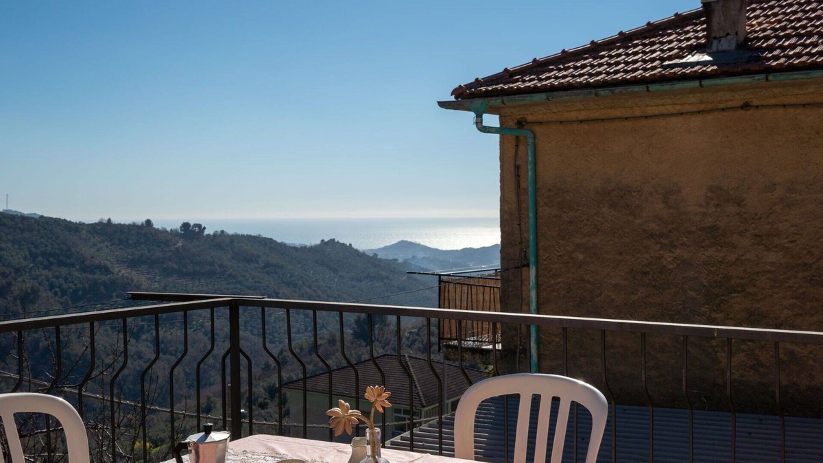 Vasia Apartment | Beautiful apartment for 4 people with WIFI, TV, balcony, pets allowed and parking