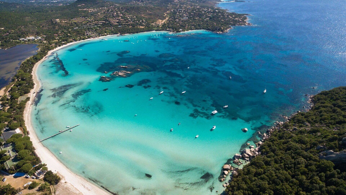Sainte-Lucie-de-Porto-Vecchio Apartment | Beautiful apartment for 10 people with WIFI, pool, A/C, TV, terrace and parking