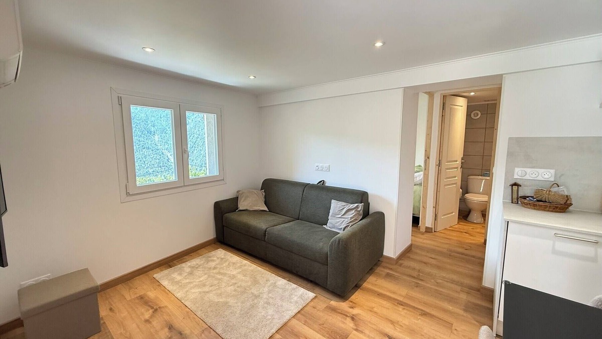 Guillaumes Apartment | Beautiful apartment in the heart of nature with garden