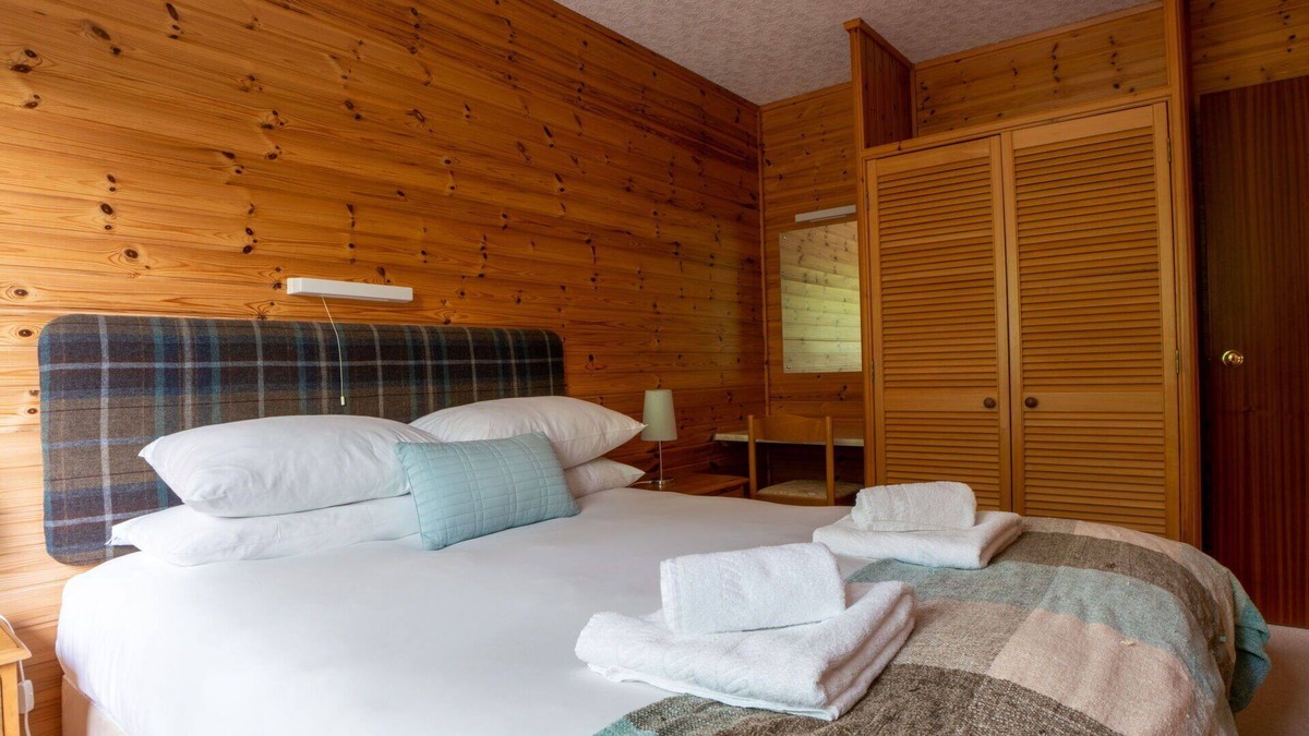 Drumnadrochit House | Beautiful apartment in villa for 6 people with WIFI, TV, patio, panoramic view and parking