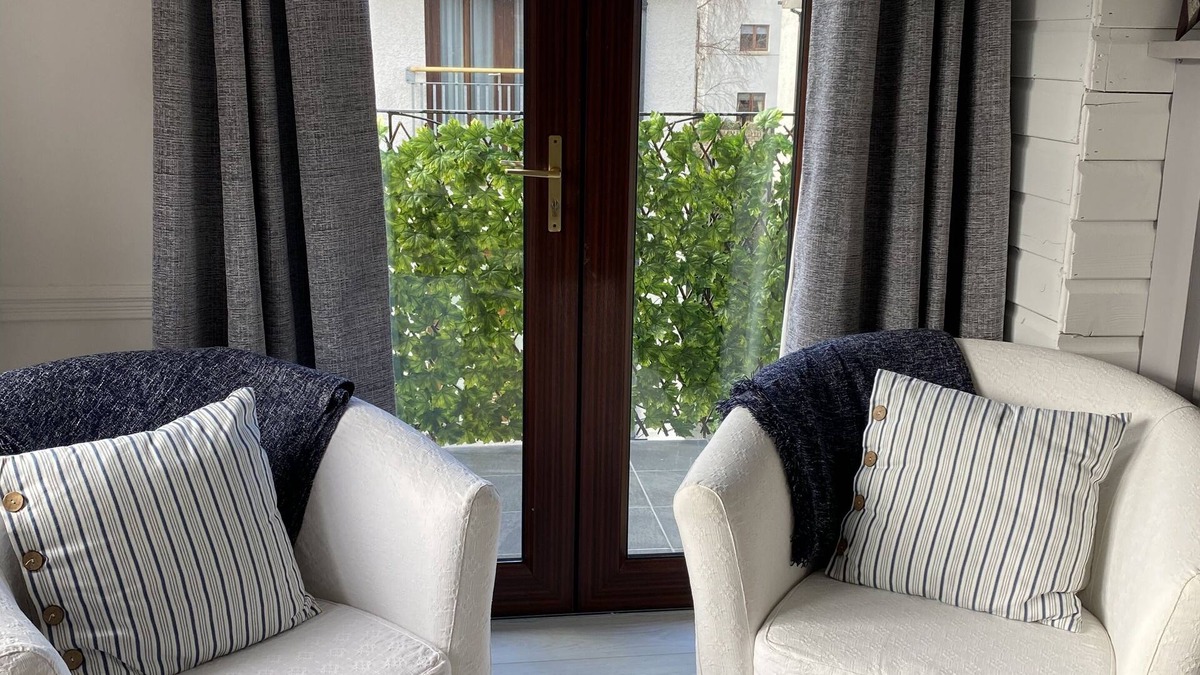 Rostrevor Apartment | Beautiful apartment, perfectly located in Rostrevor
