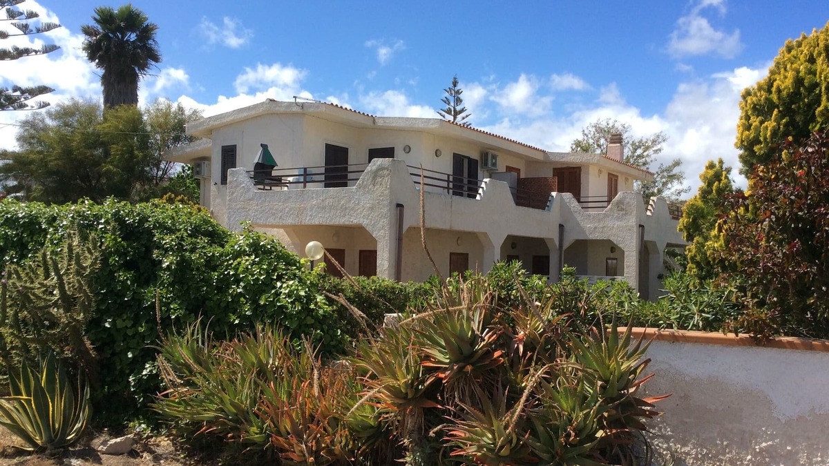 Fondo Morte House | beautiful apartment in villa, private beach with umbrellas and sunbeds